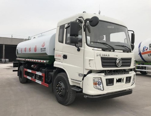 東風(fēng)專(zhuān)底15噸灑水車(chē)圖片 東風(fēng)專(zhuān)底15噸灑水車(chē)圖片