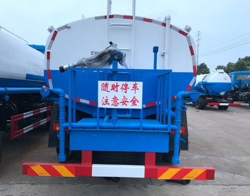 �|�L����8����ˮ܇