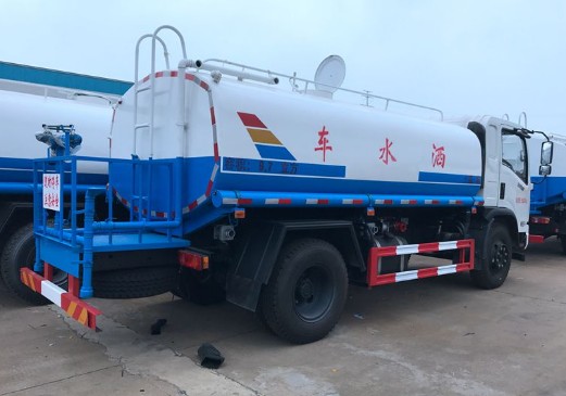 �|�L����8����ˮ܇