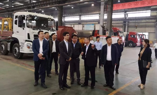 �����Ќ����h�hί��ӛ�ֈ�һ�и��������ٿ����{��