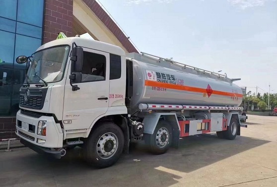 �����|�L���\С���S�͹�܇_�����|�L���\ǰ�ĺ����͹�܇