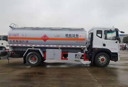 ����12���|�L(f��ng)������D9�͹�܇�෽λ�DƬ