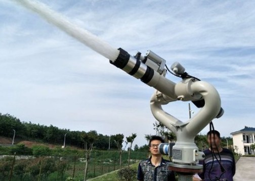 中聯灑水車電動遙控水炮 中聯灑水車電動遙控水炮