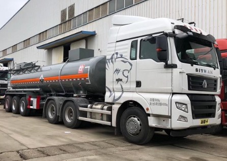 力神醒獅牌17.4方SLS9409GFWB型腐蝕性物品罐式運輸半掛車 力神醒獅牌17.4方SLS9409GFWB型腐蝕性物品罐式運輸半掛車