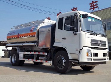 ����|�L���\�w�C����܇�S�҃r��