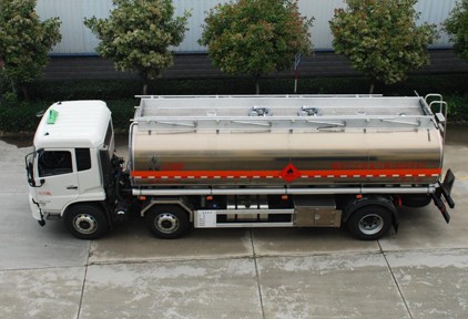 國六東風(fēng)天錦25方油罐車 國六東風(fēng)天錦25方油罐車