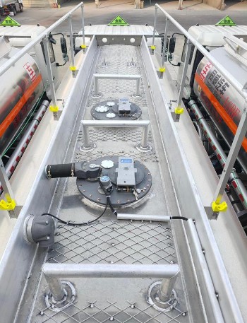 �������ǰ�ĺ���X�Ͻ��͹�܇