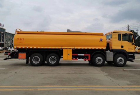 �����ǵ¿�ǰ�ĺ����ͨҺ�w�\(y��n)ݔ܇