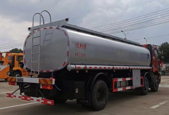 解放J6小三軸普通液體運輸車_潤知星牌SCS5255GPGCA6型普通液體運輸車 解放J6小三軸普通液體運輸車_潤知星牌SCS5255GPGCA6型普通液體運輸車