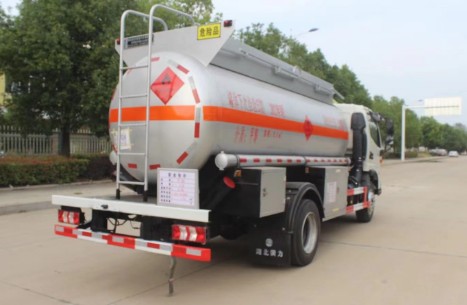 江淮駿鈴8.1方易燃液體罐式運輸車_潤知星牌SCS5121GRYHFC6型易燃液體罐式運輸車 江淮駿鈴8.1方易燃液體罐式運輸車_潤知星牌SCS5121GRYHFC6型易燃液體罐式運輸車