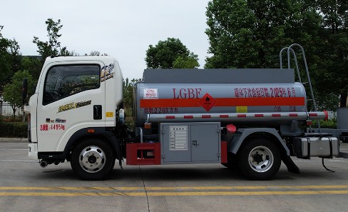 2.6�����������{(l��n)�Ƽ���܇_�|����YZR5047GJYZ6Q�ͼ���܇