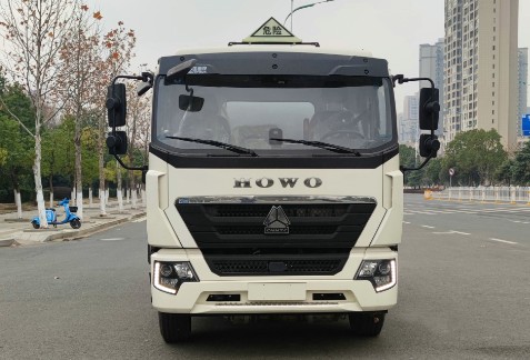 重汽豪沃10噸-12噸加油車_新東日牌YZR5187GJYZ6Q型加油車 重汽豪沃10噸-12噸加油車_新東日牌YZR5187GJYZ6Q型加油車