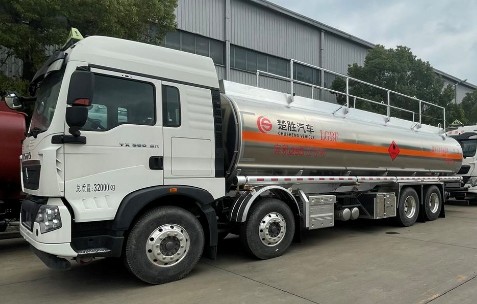 ��������ǰ�ĺ��29.3���X�Ͻ��\��܇_������CSC5329GYYLZ6���X�Ͻ��\��܇